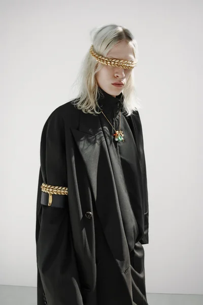 Look 3